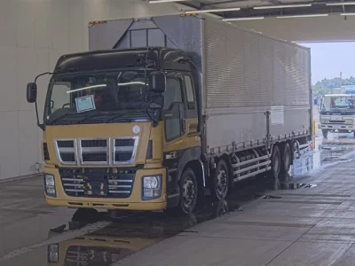 Isuzu GIGA