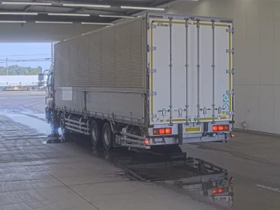 Isuzu GIGA
