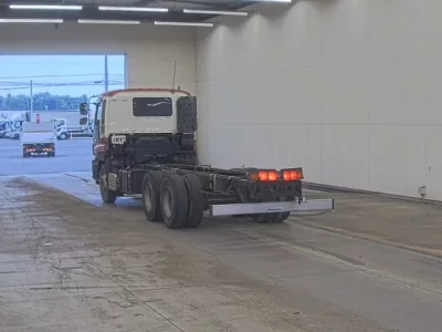Isuzu GIGA