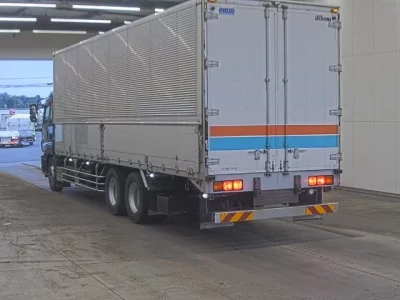 Isuzu GIGA