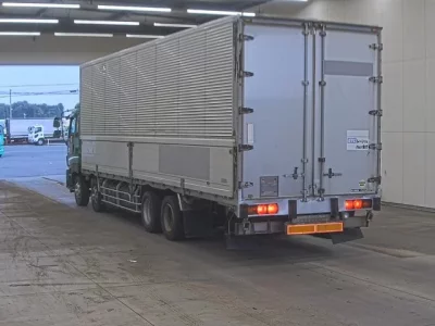 Isuzu GIGA