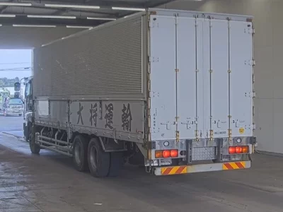 Isuzu GIGA