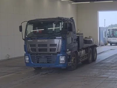 Isuzu GIGA