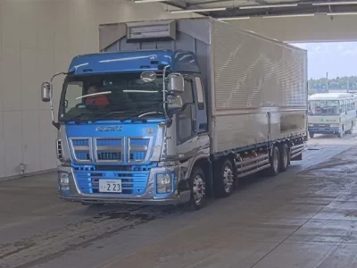 Isuzu GIGA