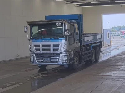 Isuzu GIGA