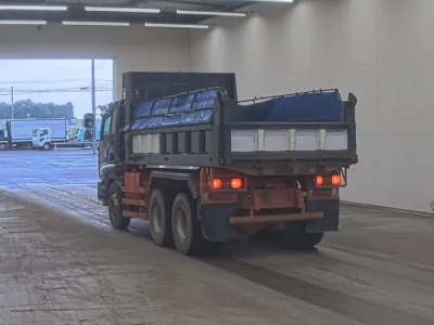 Isuzu GIGA