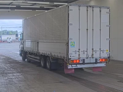 Isuzu GIGA