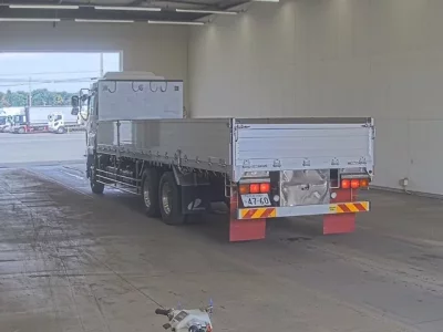 Isuzu GIGA