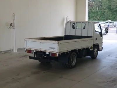 Nissan TRUCK