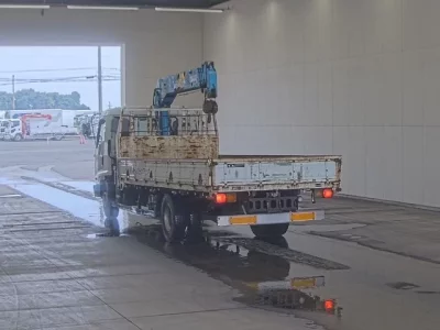 Isuzu TRUCK