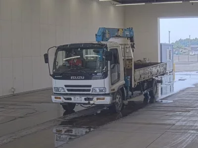 Isuzu TRUCK