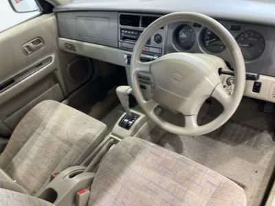 Nissan RASHEEN