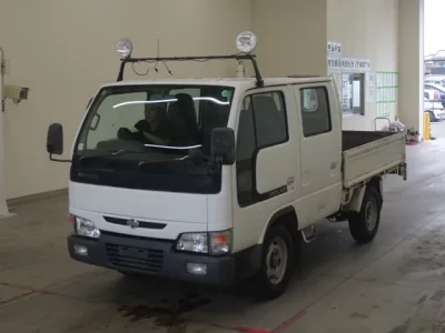 Nissan TRUCK