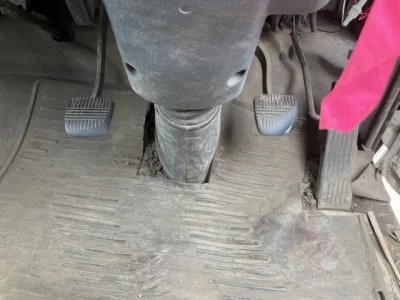 Nissan TRUCK