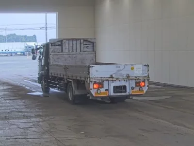 Nissan TRUCK