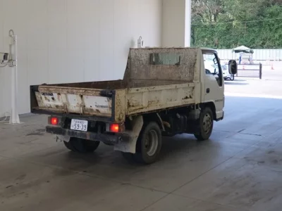 Isuzu TRUCK