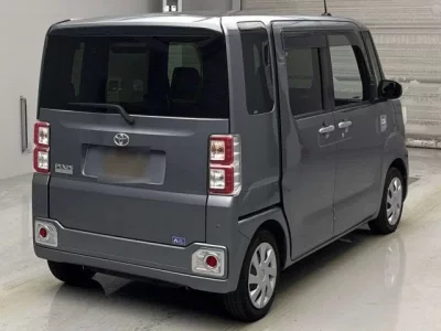 Toyota PIXIS MEGA