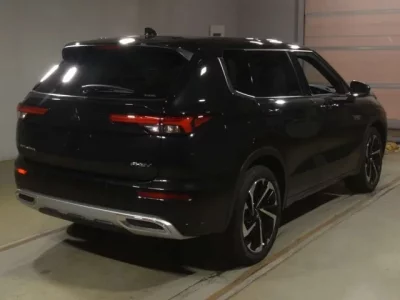Mitsubishi OUTLANDER PHEV
