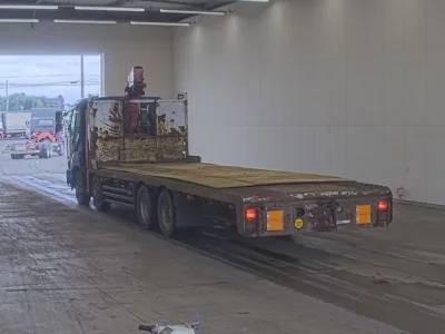 Nissan TRUCK