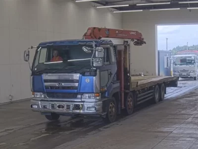 Nissan TRUCK