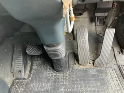 Nissan TRUCK