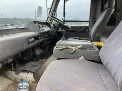 Nissan TRUCK