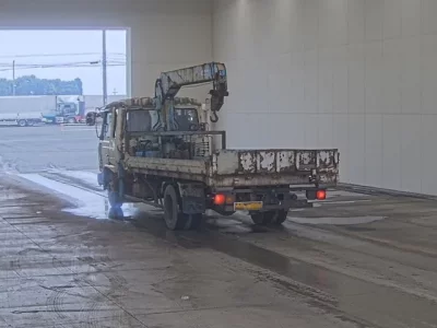 Nissan TRUCK