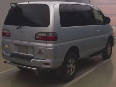 Mitsubishi DELICA