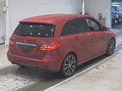 Mercedes-Benz B CLASS