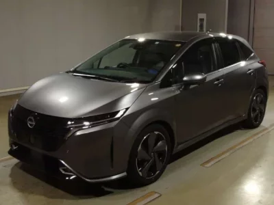Nissan AURA