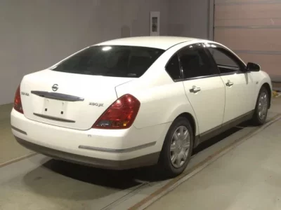 Nissan TEANA