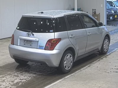 Toyota IST