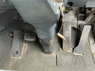 Nissan TRUCK