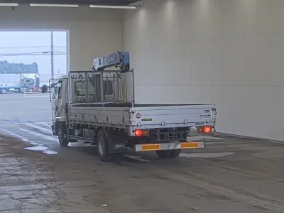 Nissan TRUCK