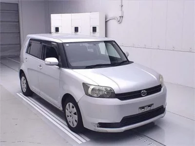 Toyota COROLLA RUMION