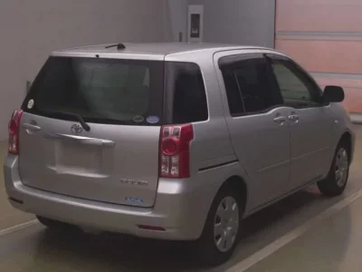 Toyota RAUM