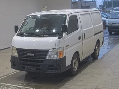 Isuzu COMO