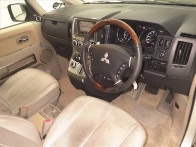 Mitsubishi DELICA D5