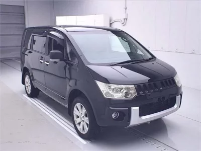Mitsubishi DELICA D5