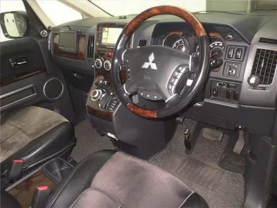 Mitsubishi DELICA D5