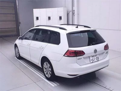 Volkswagen GOLF VARIANT