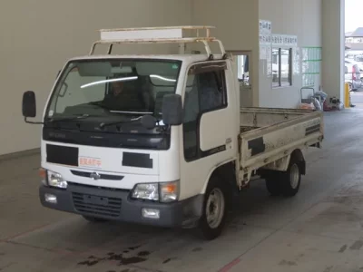 Nissan TRUCK