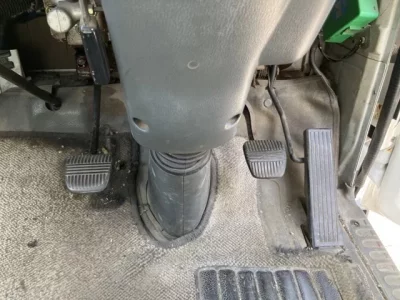 Nissan TRUCK