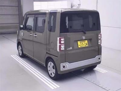 Toyota PIXIS MEGA