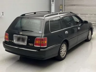 Toyota CROWN ESTATE