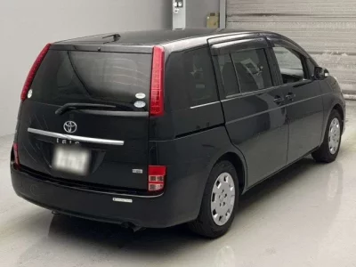 Toyota ISIS