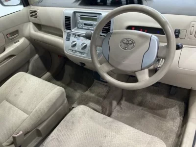 Toyota RAUM