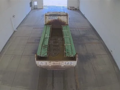 Nissan TRUCK