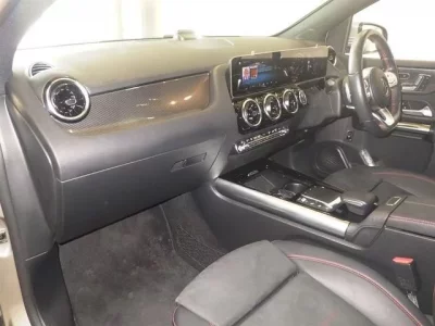 Mercedes-Benz B CLASS