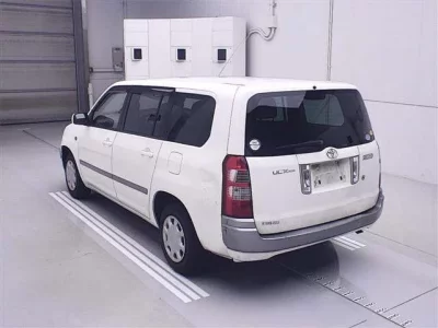 Toyota SUCCEED